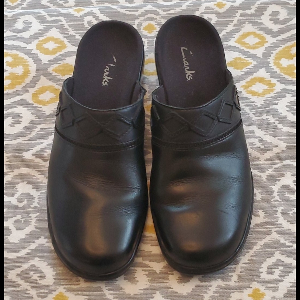 Clark's Clogs - Size 6.5 - Picture 2 of 8